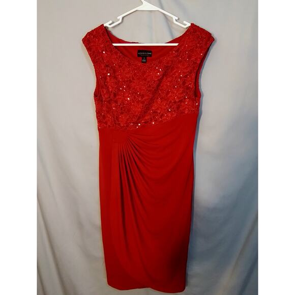 Connected Red dress - Picture 5 of 8